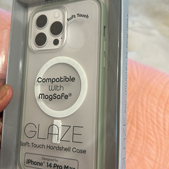 Merkury soft touch cover - Picture 4 of 4